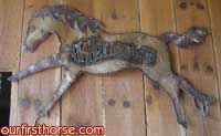 horse-welcome-sign.jpg